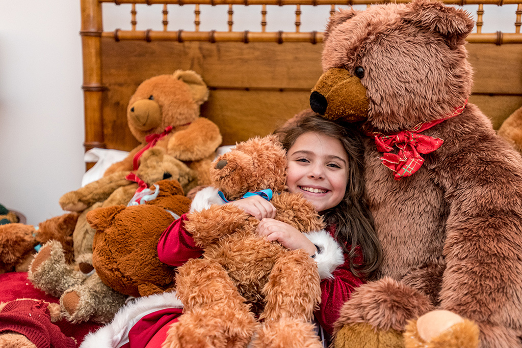 Teddy Bear Suite Hours During Christmas In Edgartown