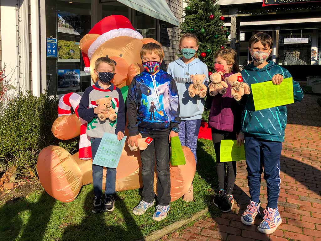 Martha's Vineyard Teddy Bear Suite
Teddies Around Town
Giving Tuesday
Martha's Vineyard 
Fundraiser
Martha's Vineyard Boys & Girls Club 